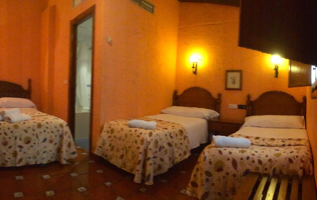Hotel Hermanos Macias Ронда Стая снимка